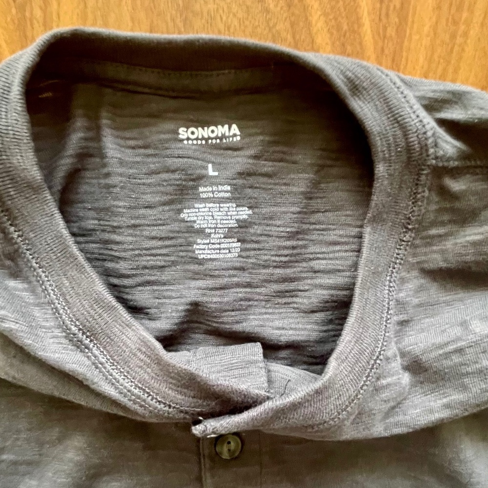 Like new. Set of 2 Sonoma Heathered Olive green & Grey 3 Button Henley- Men's L - Picture 10 of 11